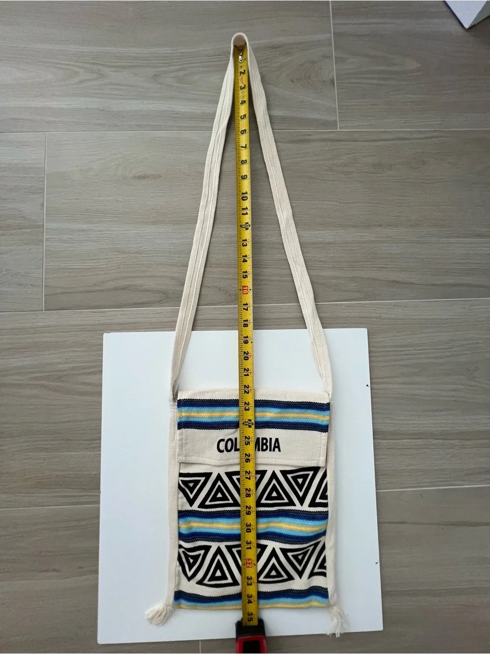 New Handmade Colombia Artesanal Colorful Woven Fold Over Zipper bag